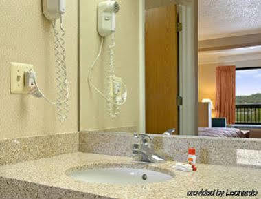 Hotel Super 8 By Wyndham East 2*